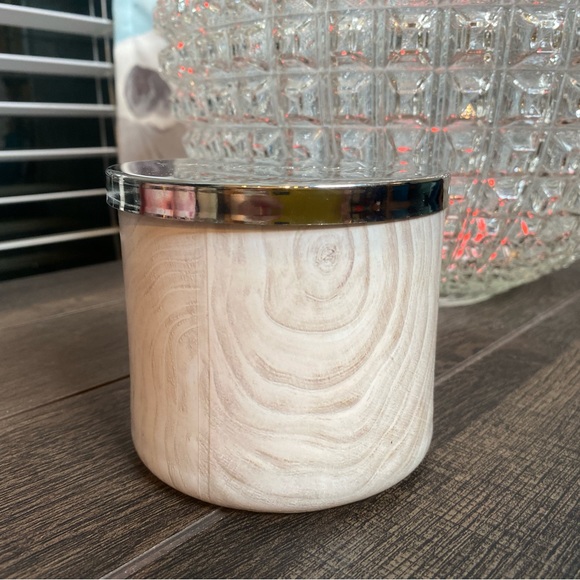 Bath & Body Works White Barn Watermelon Lemonade  3 Wick Candle - Picture 7 of 8